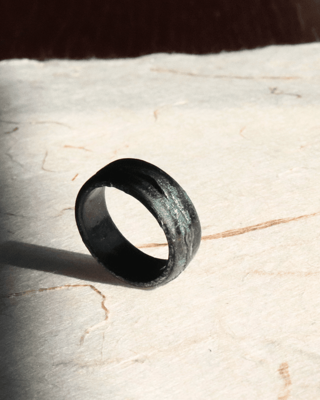 木の指輪N4　天然木指輪　木のリング　ウッドリング　ハンドメイド　高級　和風　うるし指輪 金属アレルギー1枚目の画像